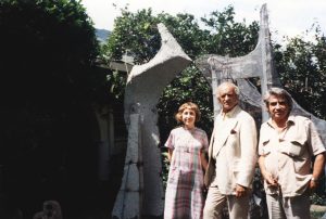Colette Delozanne, Fernando de Szyszlo and Oswaldo Vigas in Colette Delozanne’s house, 1980s