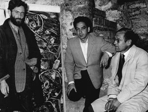 The painter Martin Bradley, Oswaldo Vigas and the art critic Karl Ringstrom during the exhibition Bradley, Byun, Vigas in the Galerie-Librarie Anglaise, Paris, 1963